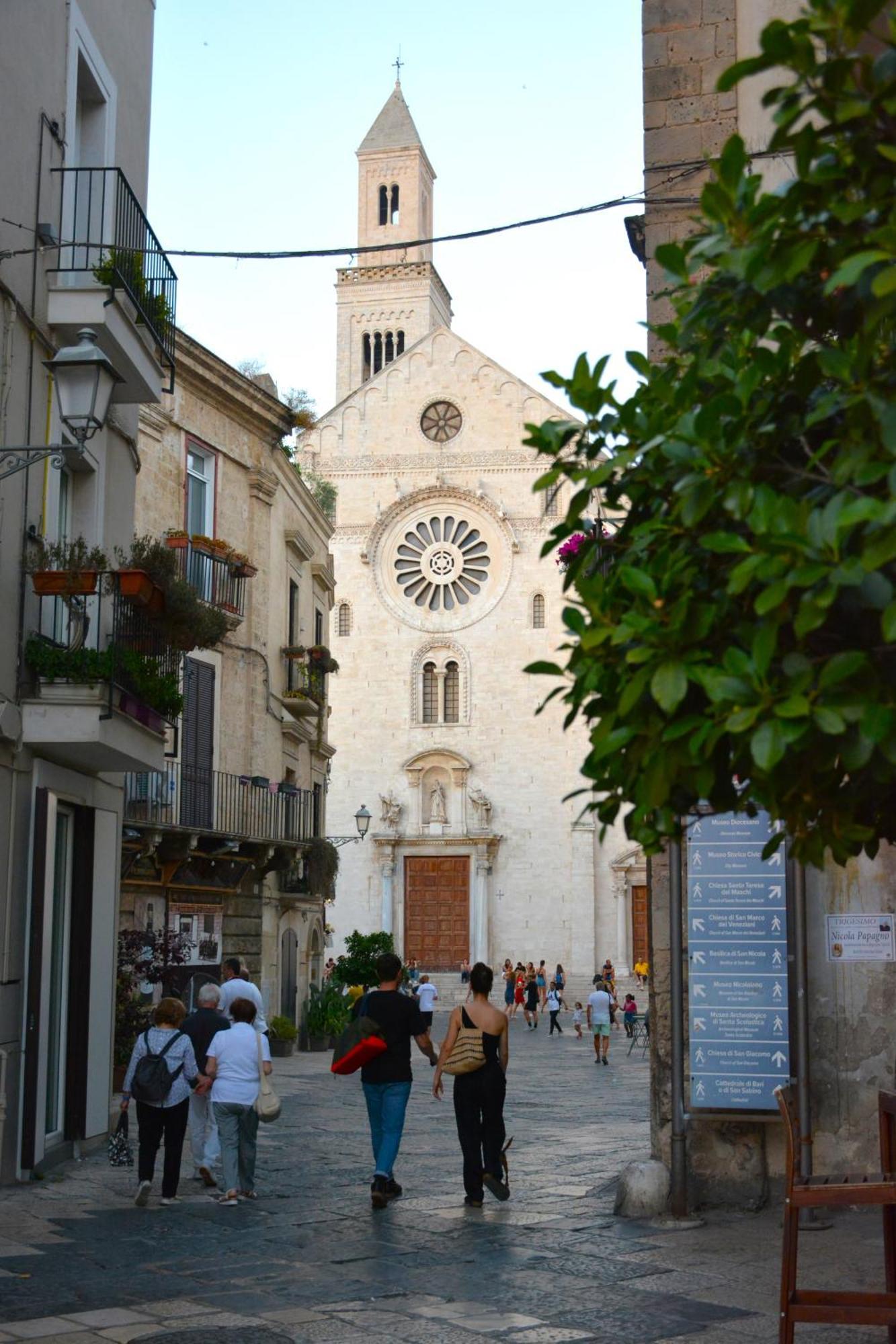 Casa Chloe - Vicino Al Porto E Basilica San Nicola Apartment Bari Luaran gambar